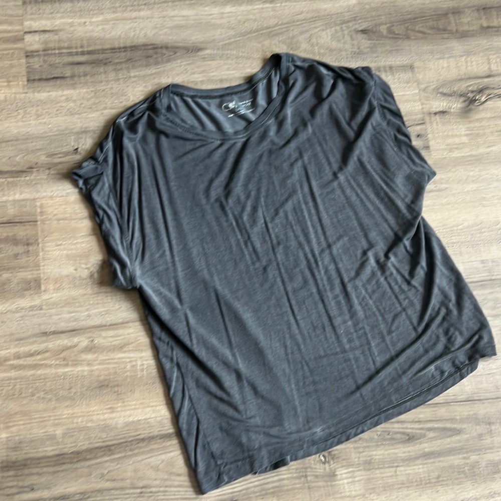Cable and gauge tee